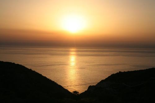 Athens-Riviera apartment in front the sea Voula
