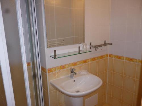 Apartment Safran tesisinde bir banyo