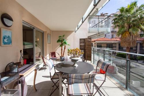 L18 Central Pakring terrace AC 10mins walk to beaches