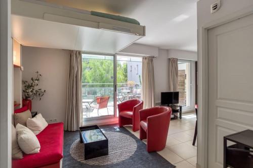 L18 Staywiz us - Central Parking terrace AC 10mins walk to beaches