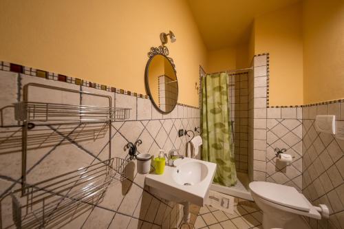 Koupelna v ubytování Agriturismo Due Ponti