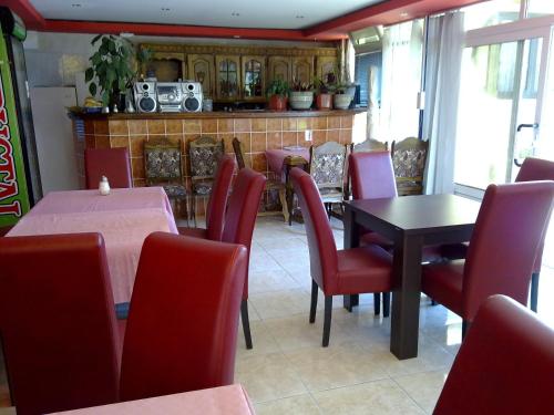 Imagen de la galería de Villa Jadran Apartments, en Bar