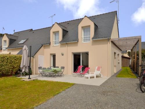 Holiday Home Les Volets Bleus by Interhome