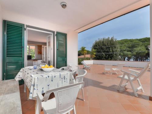 A balcony or terrace at Holiday Home Wendy by Interhome