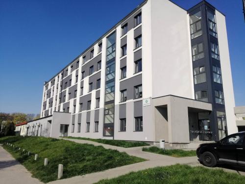 Το κτήριο όπου στεγάζεται  το διαμέρισμα