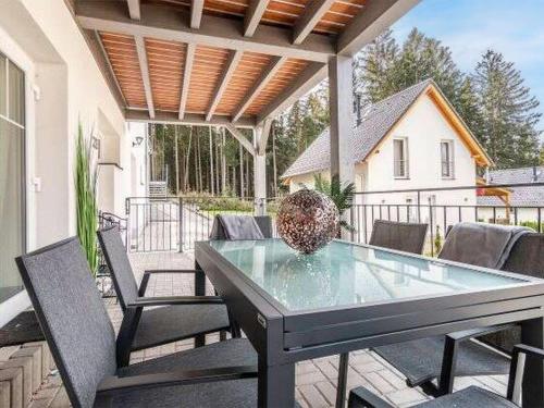 Apartment Lakeside Village 22 by Interhome