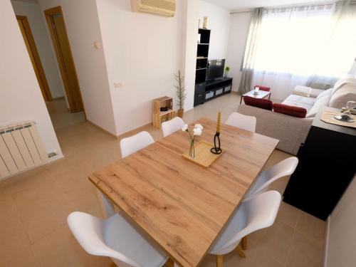 Televízia a/alebo spoločenská miestnosť v ubytovaní Apartment Pedagrosa II by Interhome