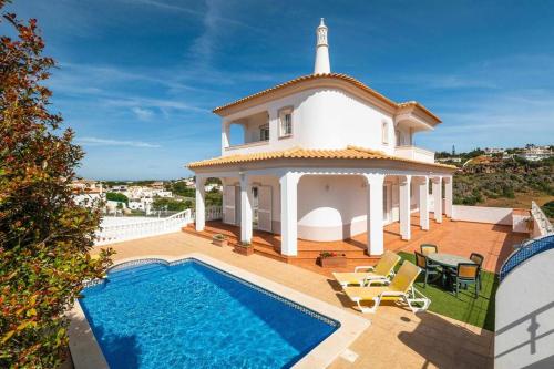 Villa Chris by Gabi Miguel