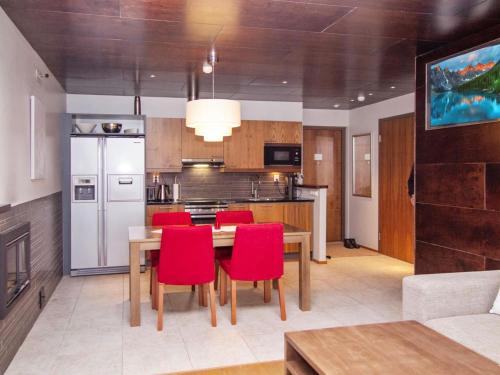 Köök või kööginurk majutusasutuses Holiday Home Tahko spa junior suite orange a 10 by Interhome