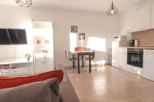 Photo de la galerie de l'établissement Appartement UBE à 400m de la plage, à La Croix-Valmer