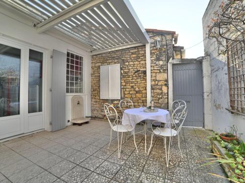 Zdjęcie z galerii obiektu Holiday Home La Cornuelle by Interhome w mieście Dolus d'Oléron