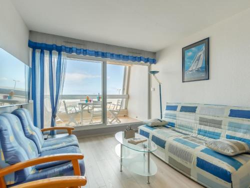 Χώρος καθιστικού στο Apartment Vue Mer -Apt 2 pièces-alcove-5 pers- by Interhome