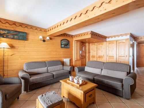 Apartment Ecrin des Neiges - Val Claret-3 by Interhome