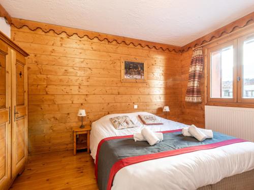 Apartment Ecrin des Neiges - Val Claret-2 by Interhome