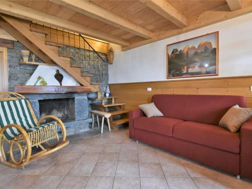 Ruang duduk di Chalet Baita Lake View by Interhome