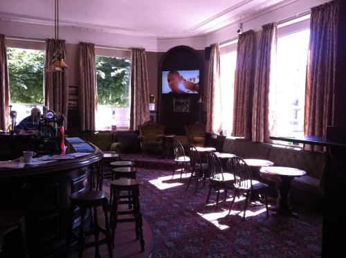 A restaurant or other place to eat at Forest Gate Hotel 