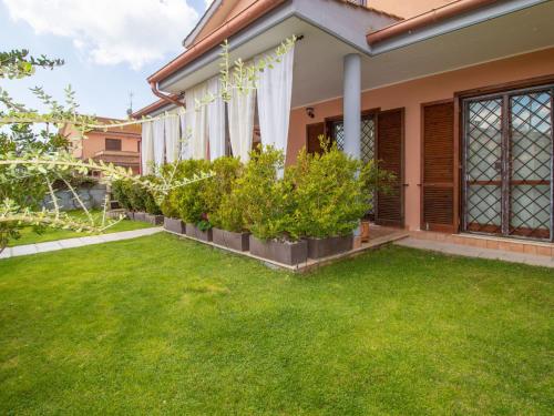 Taman di luar Holiday Home Venere by Interhome