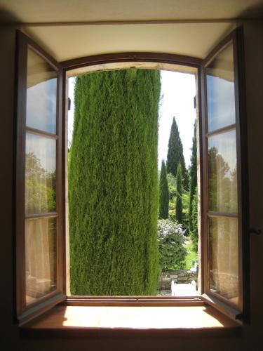 Κήπος έξω από το La Fenice - Beautifully restored property with heated pool in small village