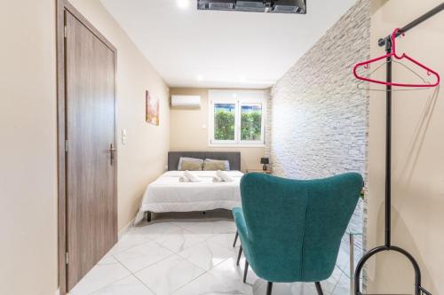 AIOLOS LUXURY alimos kalamaki market apartment 3 near the beach