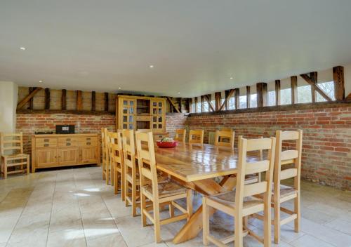 Vale Farm Barns Sutton – Photos 3