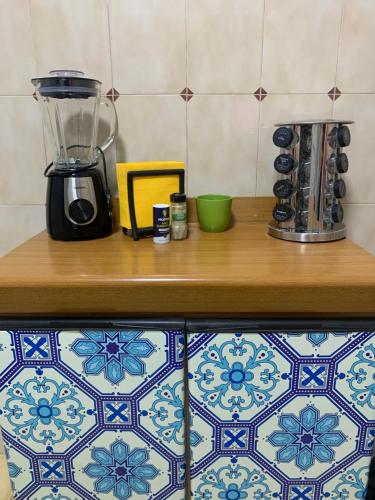 a counter with a blender on top of a counter at Alla Casetta B&B Relax in San Felice a Cancello