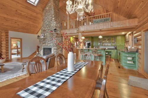 Lakefront, Beautiful Mountain Views! – Photos 2
