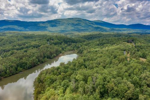 Lakefront, Beautiful Mountain Views! – Photos 3