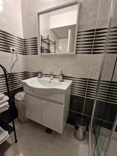 Ένα μπάνιο στο Sky Airport Residence