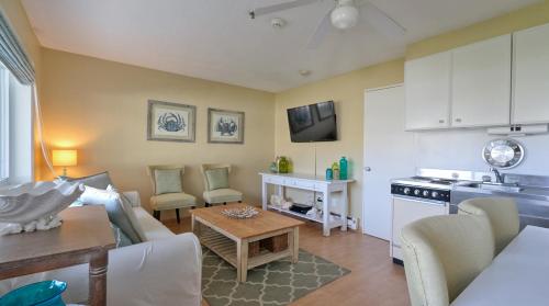 Dapur atau dapur kecil di The Ocean Dunes at Amagansett