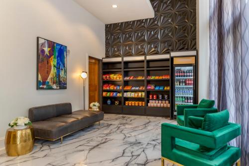 Hotel Gibbs Downtown Riverwalk Image
