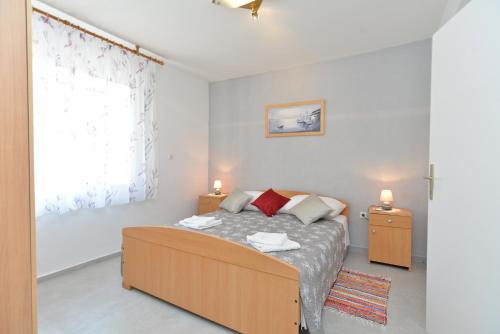 Apartments with parking space Kukci, Porec - 20797