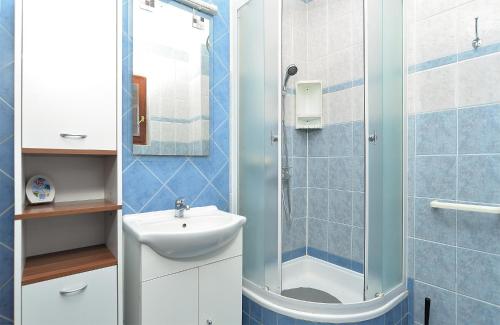 Apartments with parking space Stinjan, Pula - 20816