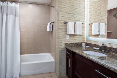 Residence Inn by Marriott Cincinnati Downtown/The Phelps Image