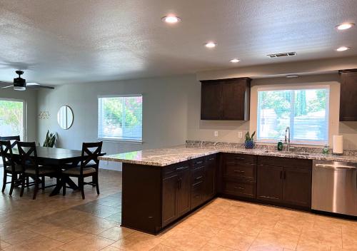 Private Salt Water Pool in Redding – Photos 3