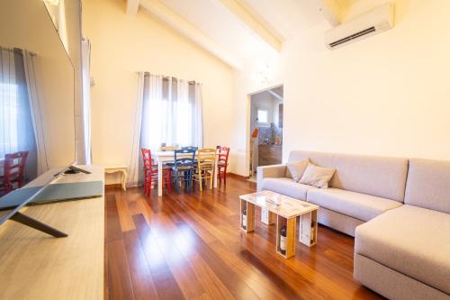 Gallery image of Residence Villa il Casale - appartamenti wellness e piscina riscaldata in Tovo San Giacomo
