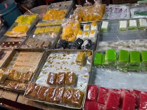 ホテルの敷地内または近くでの食事または食べ物