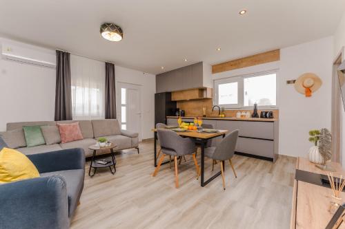 Dapur atau dapur kecil di Apartmani DMarie