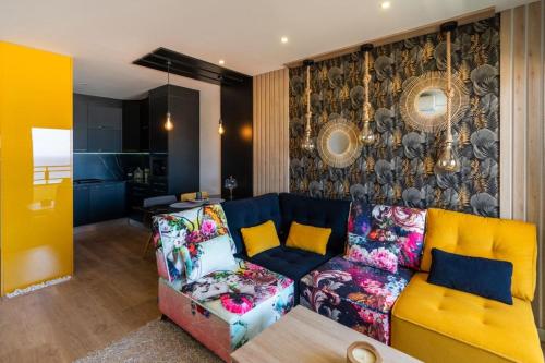 Excellence in your holidays ,begin with the small details