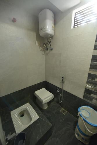 Koupelna v ubytování BABA GUEST HOUSE AJMER