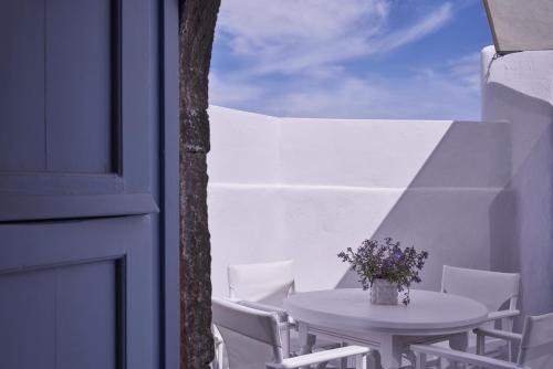 Φωτογραφία από το άλμπουμ του Fava Eco Suites στην Οία