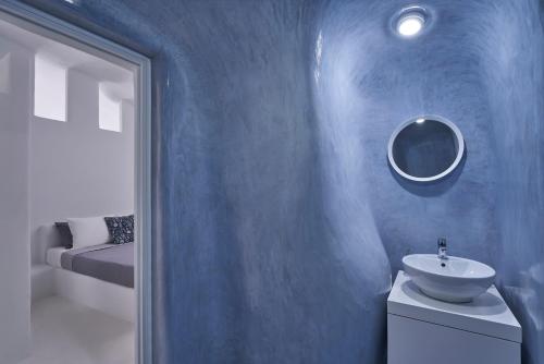 Ένα μπάνιο στο Fava Eco Suites