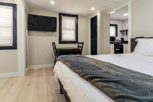 Katil atau katil-katil dalam bilik di Luxurious and Cozy Cabin in a Rural setting - 8