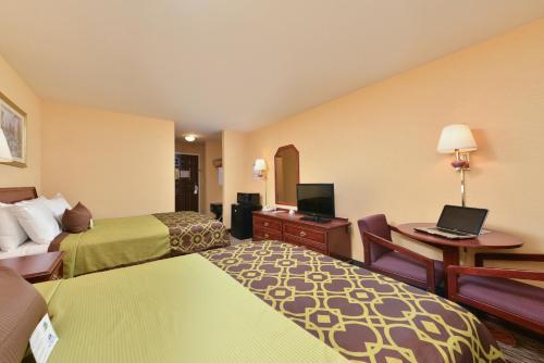 Americas Best Value Inn San Jose Convention Center Image