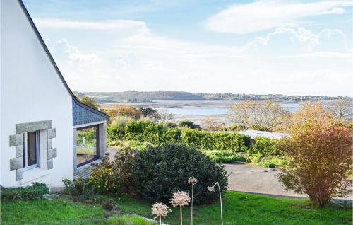 a house with a view of the water at 3 Bedroom Nice Home In Kerbors in Kerbors