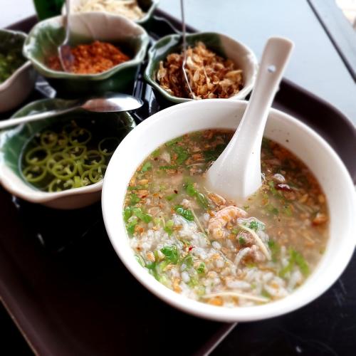 Essen im Resort oder in der Nähe