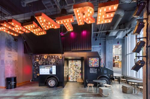 Moxy Boston Downtown Image
