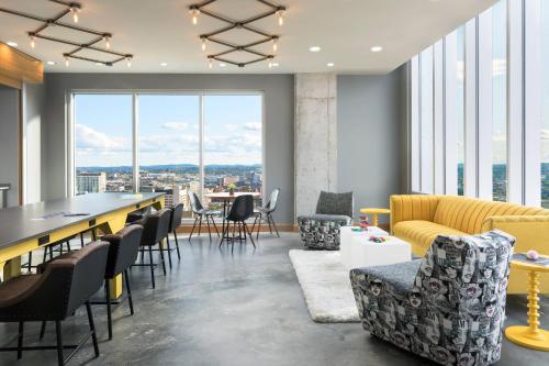 Moxy Boston Downtown Image