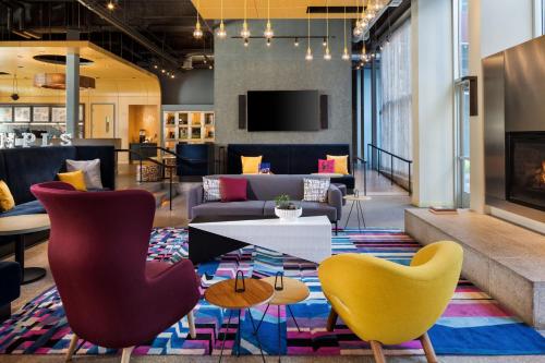 Aloft Minneapolis Image