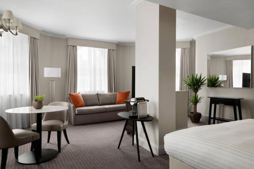 Χώρος καθιστικού στο Bristol Marriott Royal Hotel