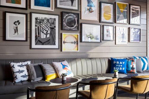 Moxy San Diego Gaslamp Quarter Image